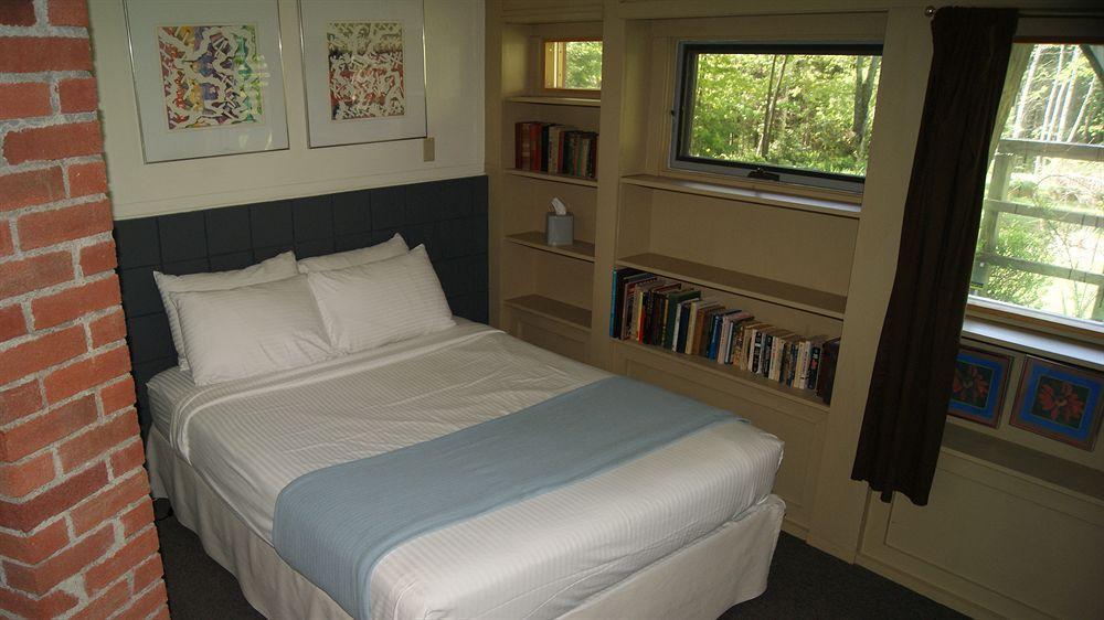 A Stone Wall Inn Windham ภายนอก รูปภาพ